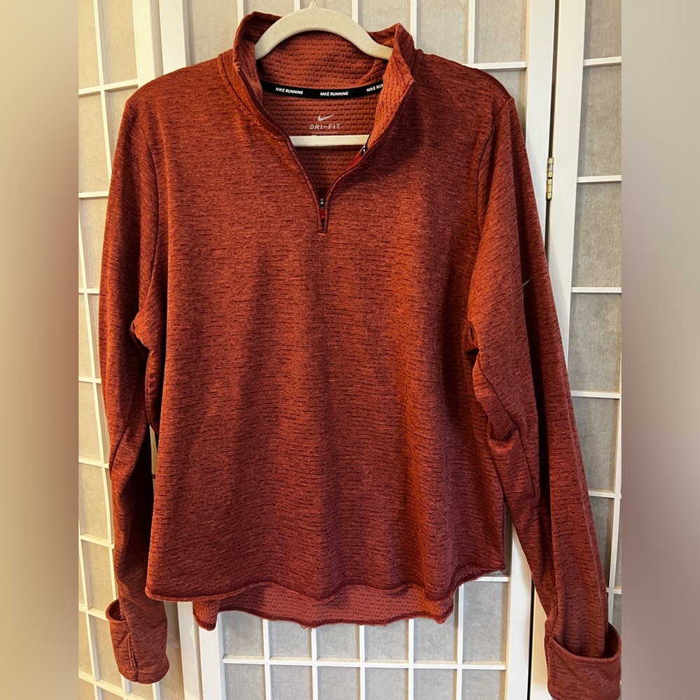 NIKE Dri Fit Long Sleeve